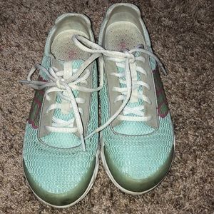 Columbia Tennis Shoes